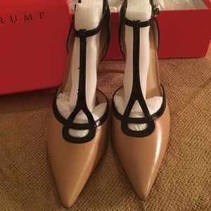 ❗️SOLD❗️Ivanka Trump Ginger Pumps SZ 9